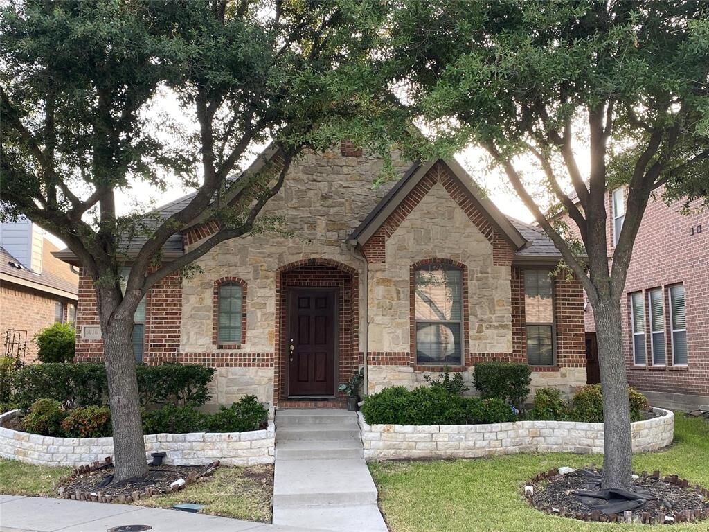 Property Photo:  5016 Rushden Road  TX 75070 