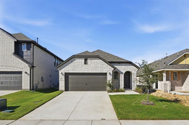 Property Photo: 4866 Heirloom Lane N TX 75009