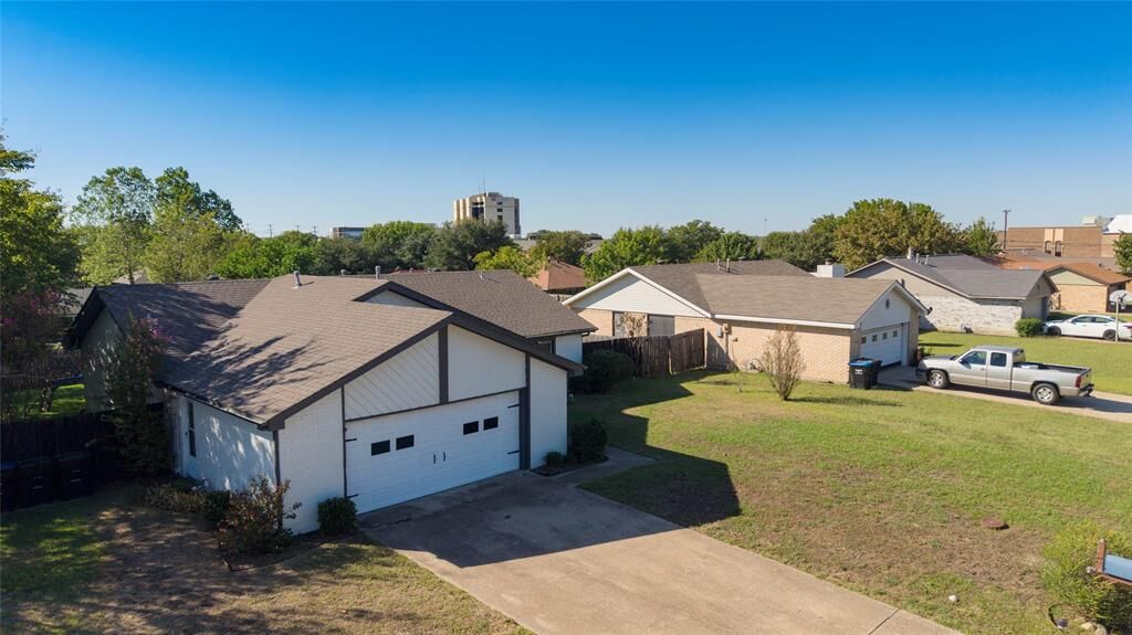 Property Photo: 5010 Utah Street TX 75402