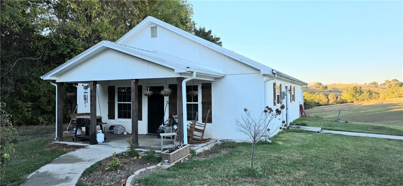Property Photo:  1889 Wpa Road  AR 72611 