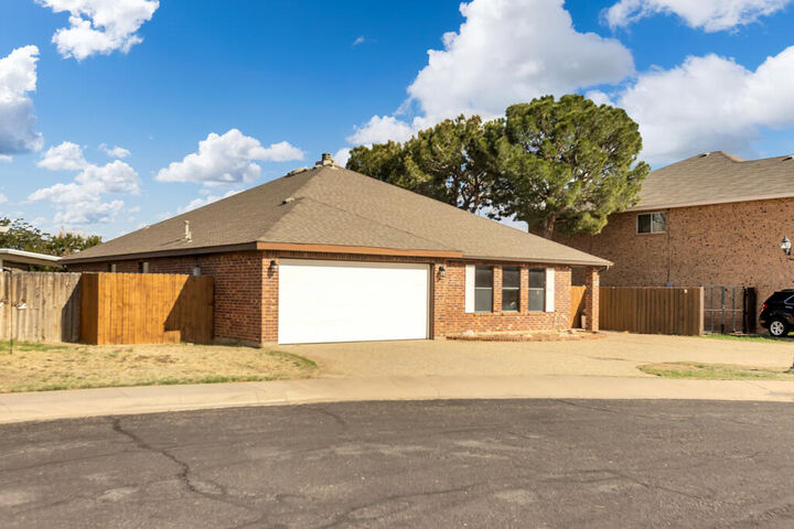 Property Photo: 5216 Arbor Court TX 79762