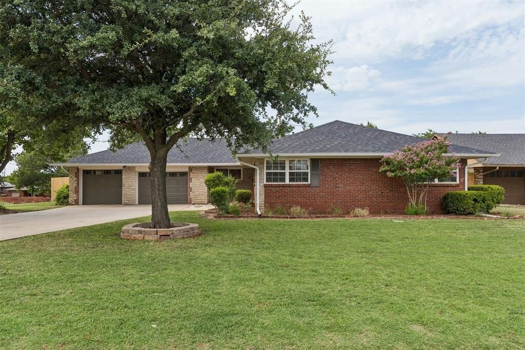 Property Photo:  2643 NW 65th Street  OK 73116 