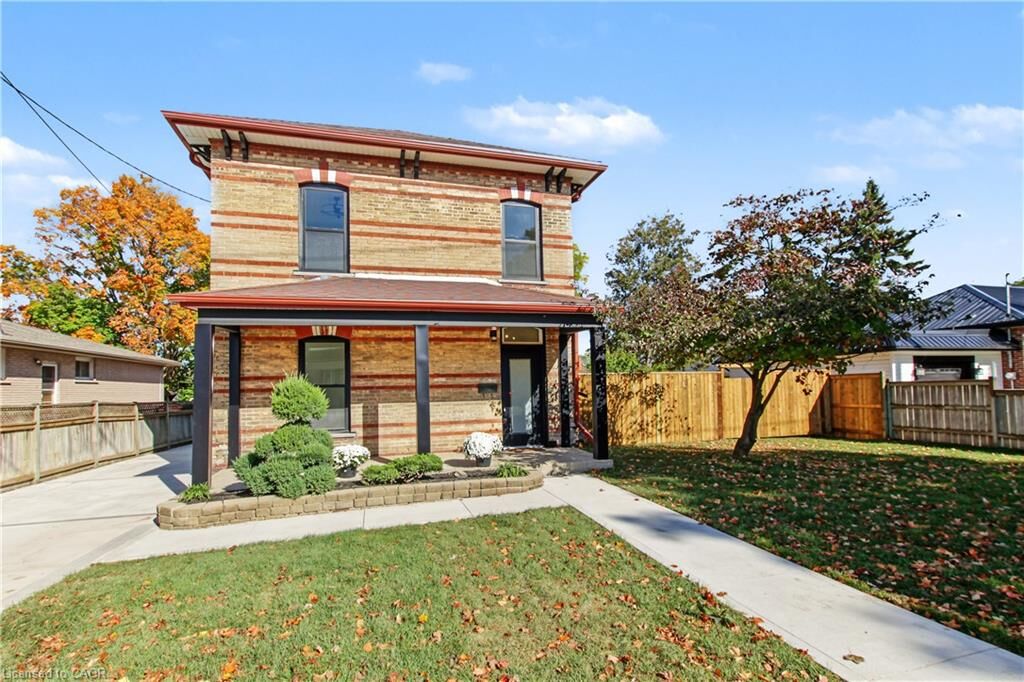 Property Photo:  657 Frances Street  ON N4S 1Z9 