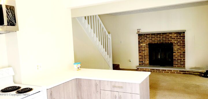 Property Photo:  1731 Rolling Hills Drive  PA 18466 