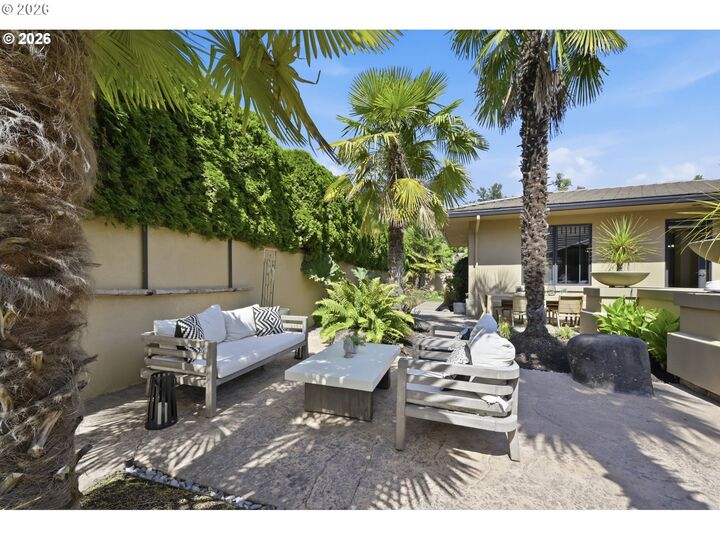 Property Photo:  3222 Riverplace Dr  OR 97401 