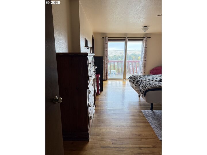 Property Photo:  1814 SW 45th St  OR 97801 