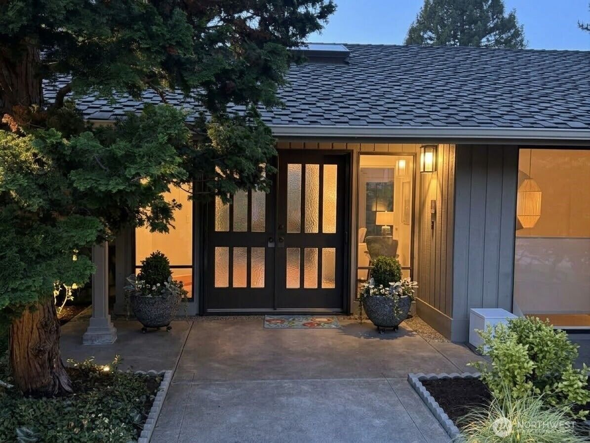 Property Photo: 2325 88th Avenue NE WA 98004