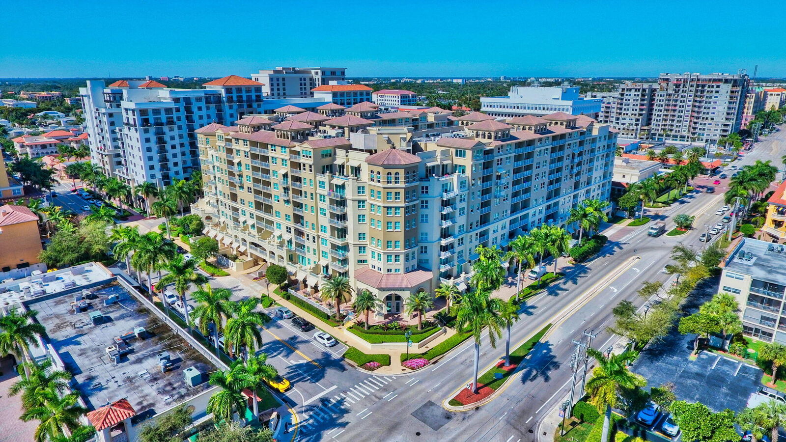 Property Photo:  99 SE Mizner Boulevard Ph37  FL 33432 