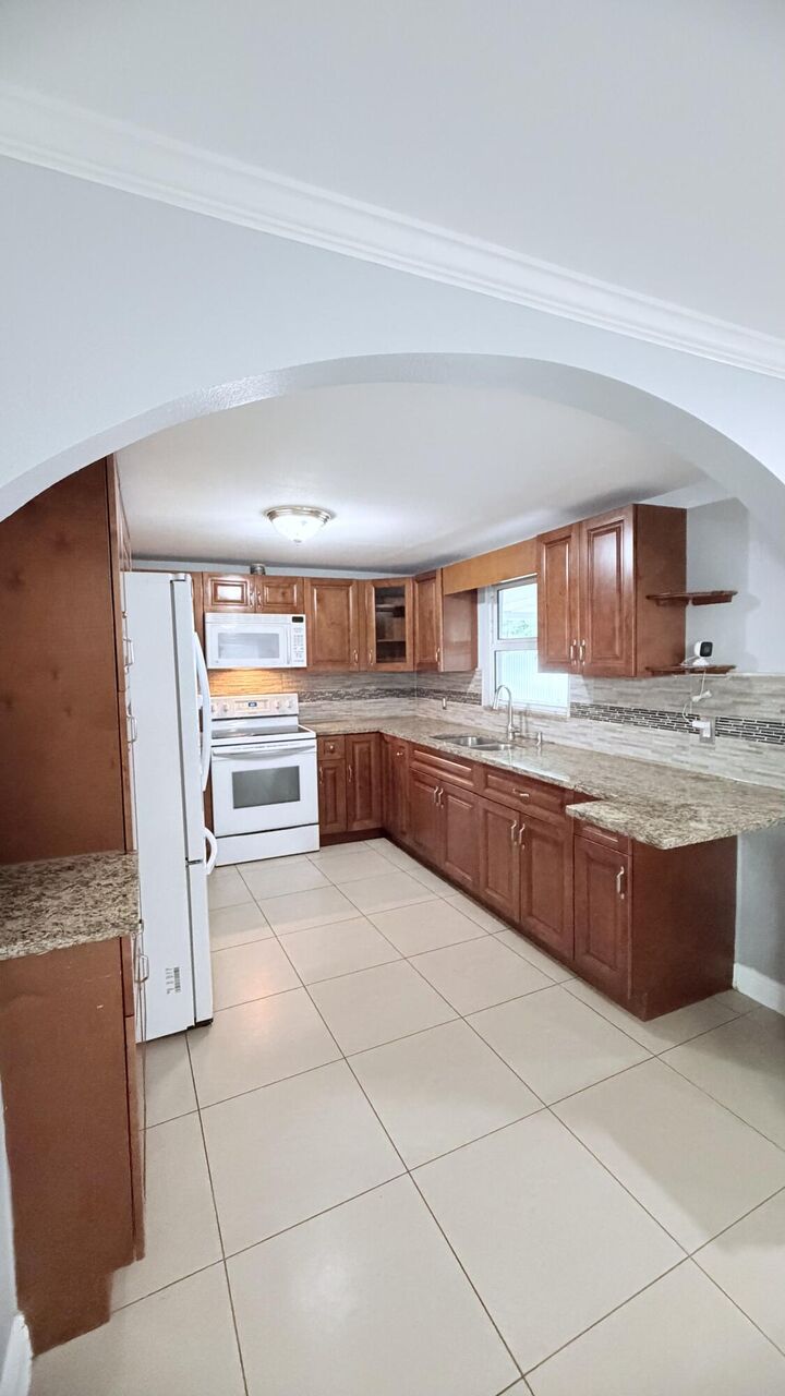 Property Photo:  4554 Sunset Lane  FL 33415 