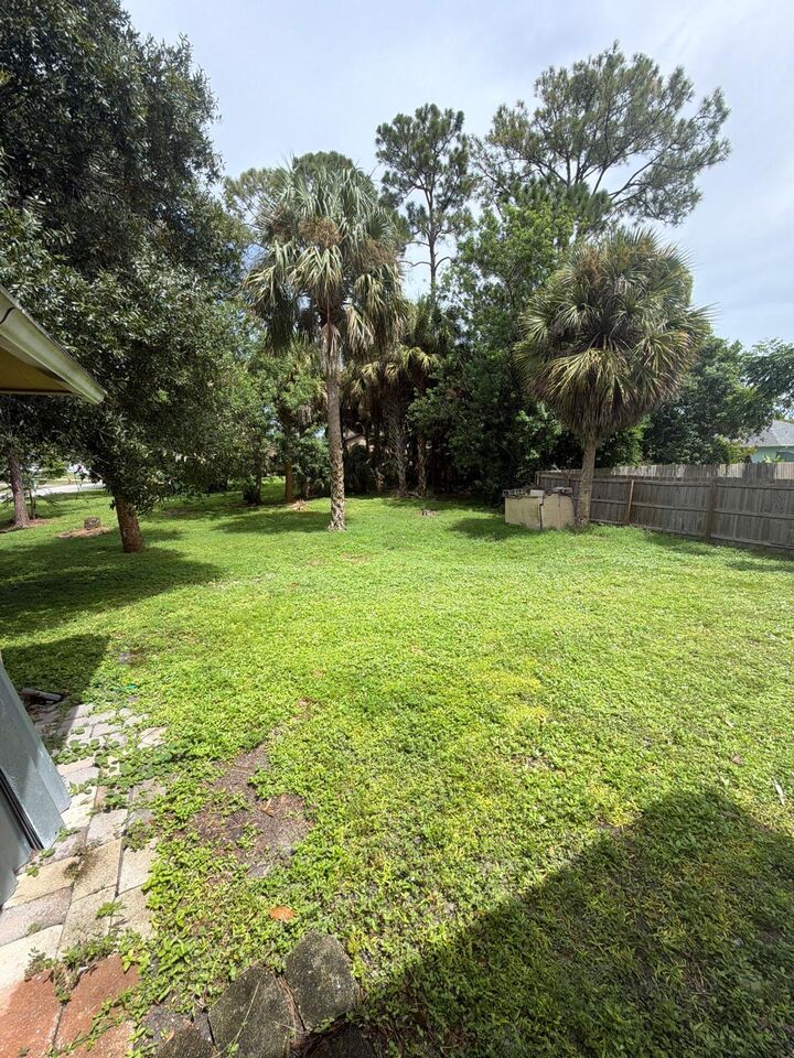 Property Photo:  1157 SW Dalton Avenue  FL 34953 