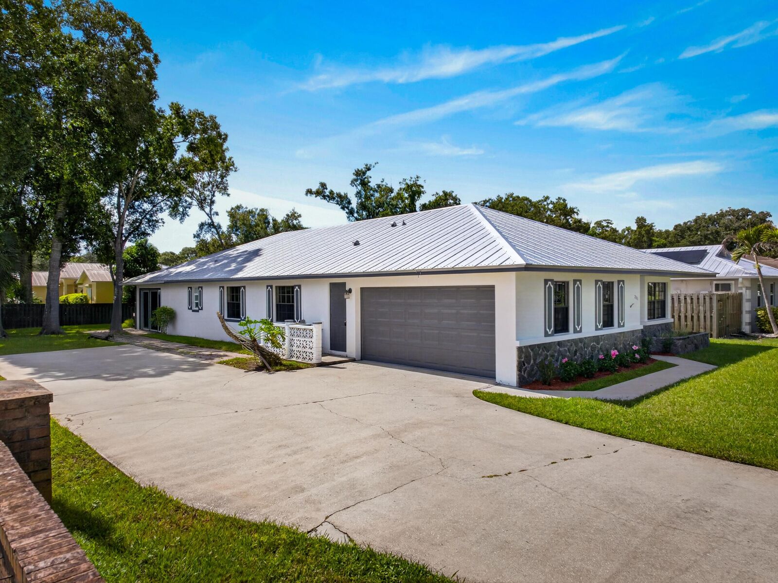 Property Photo:  2801 21st Lane  FL 32960 