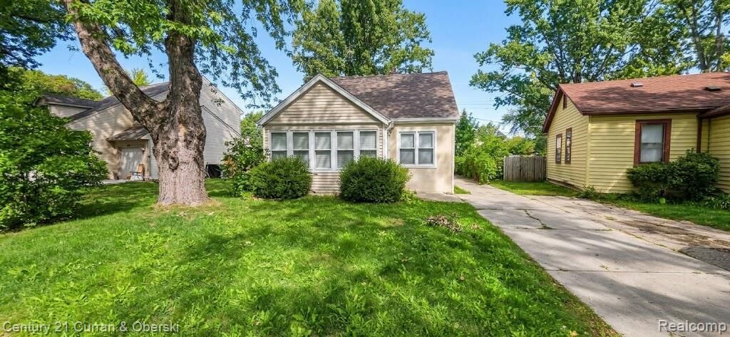 Property Photo: 20535 Ridgemont Road MI 48225