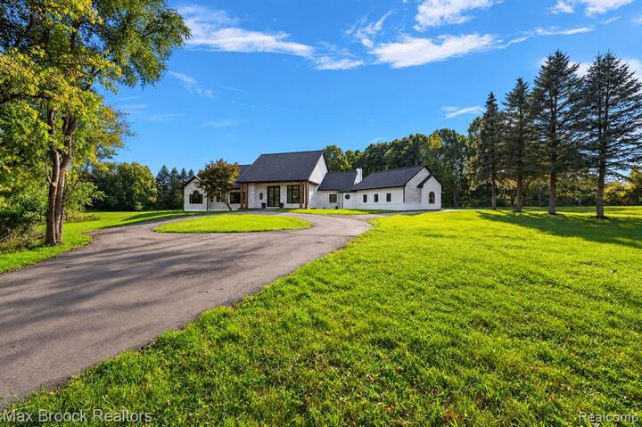 Property Photo:  4597 Clarkston Road  MI 48348 