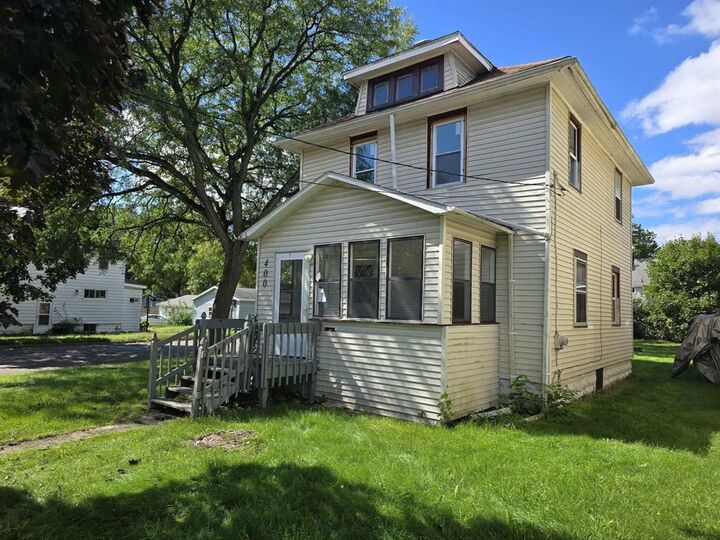 Property Photo: 400 Bates Street MI 49202