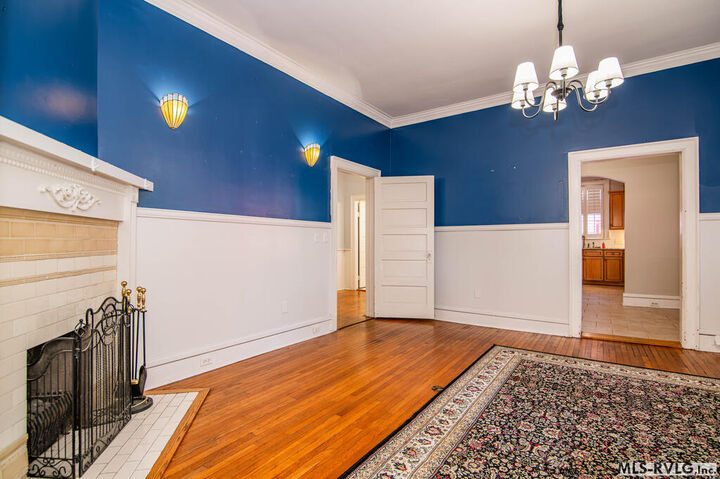 Property Photo:  425 Roanoke Ave  NC 27870 