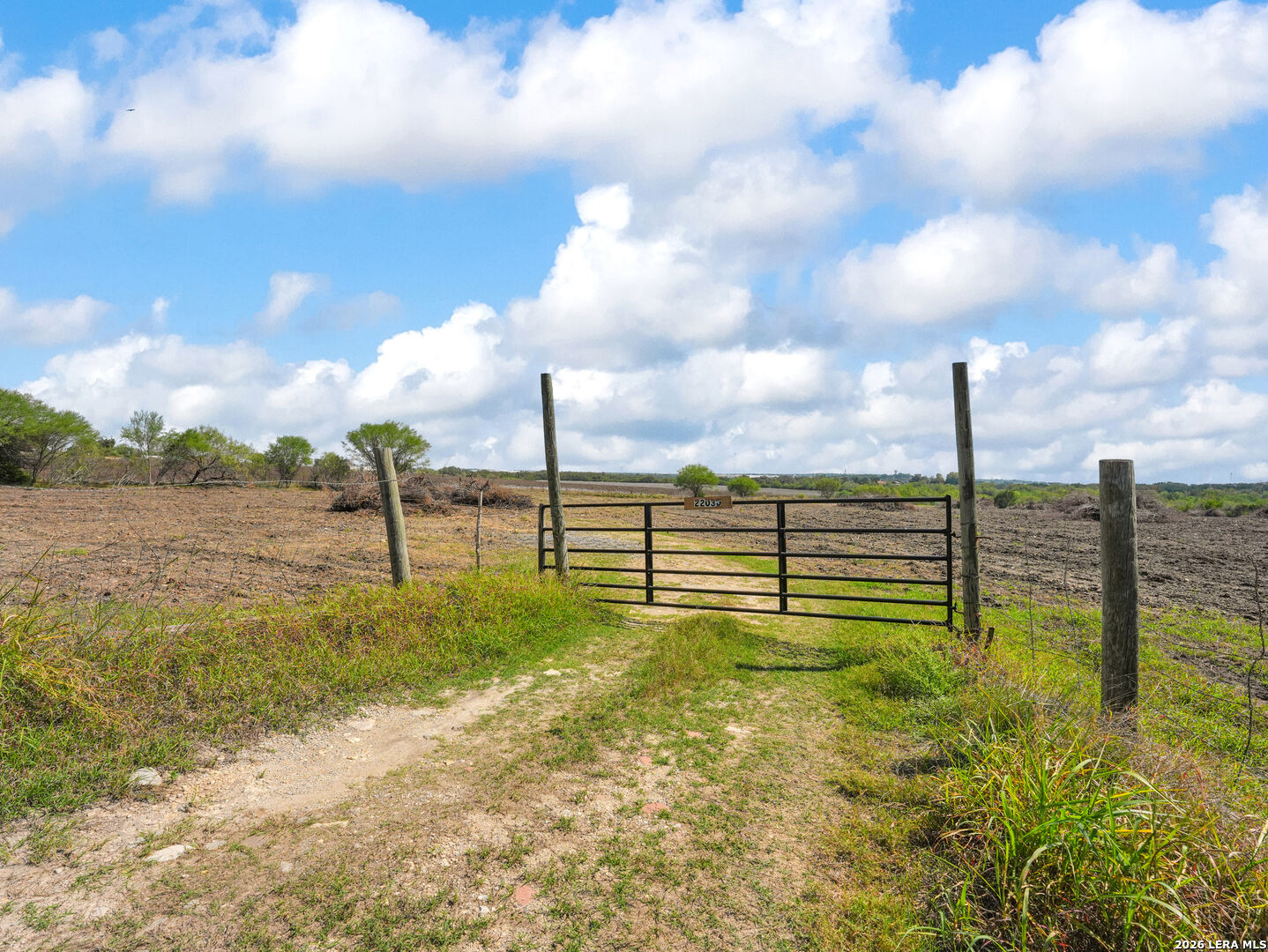 Property Photo: 22030 Old Nacogdoches TX 78132