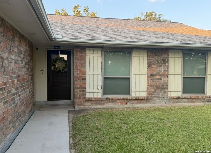 Property Photo: 6327 W Green Circle TX 78233