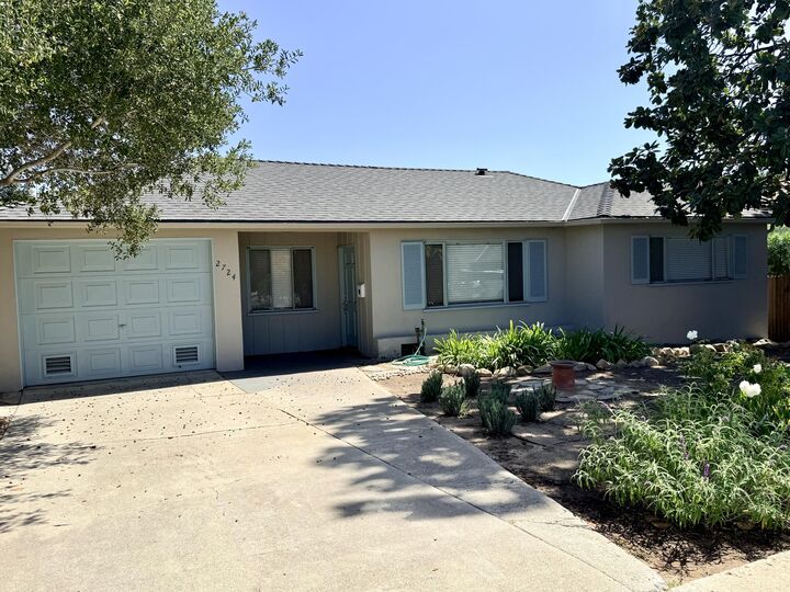 Property Photo: 2724 Clinton Terrace CA 93105