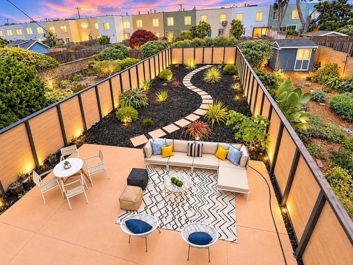 Property Photo:  2070 46th Avenue  CA 94116 