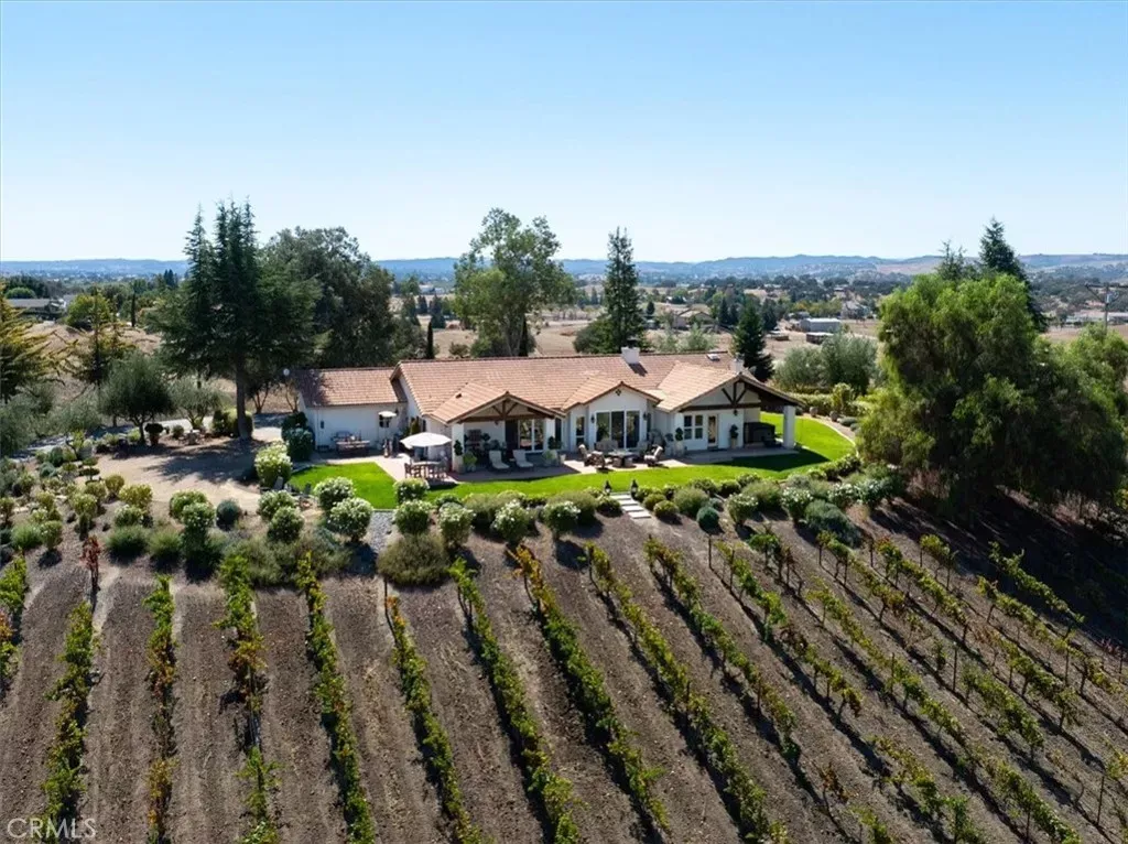 Property Photo:  4740 Devonshire  CA 93446 