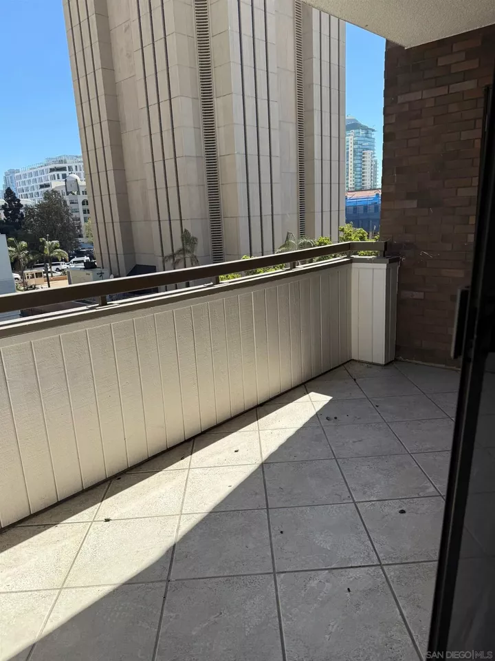 Property Photo:  850 State St. 414  CA 92101 