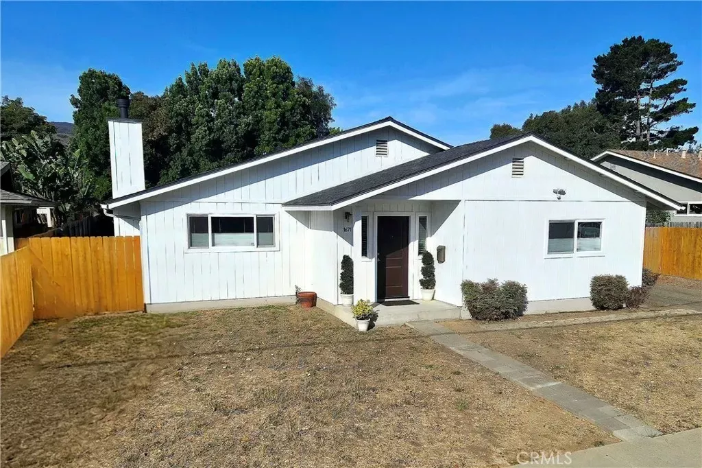 Property Photo: 1671 Pereira Drive CA 93405