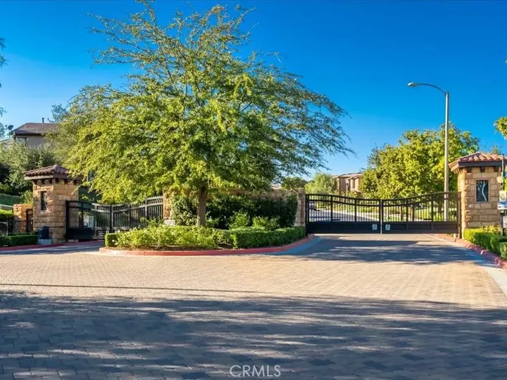 Property Photo:  29031 Sterling Lane  CA 91354 