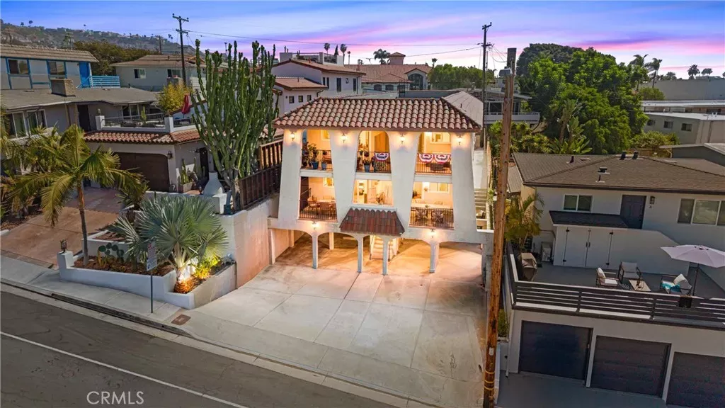Property Photo: 241 Avenida Serra CA 92672