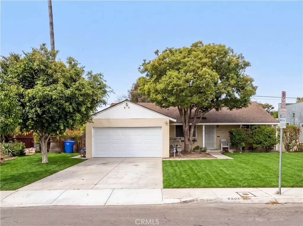 Property Photo: 8801 Kittyhawk CA 90045