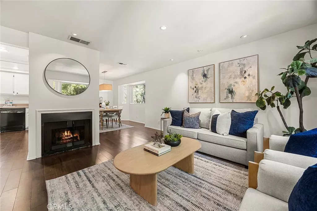 Property Photo:  246 Alpine St 9  CA 91106 