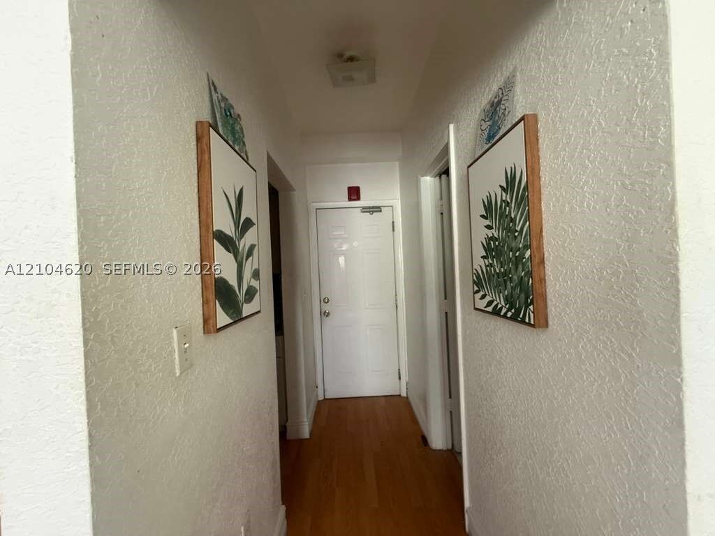 Property Photo: 820 Euclid Ave 206 FL 33139