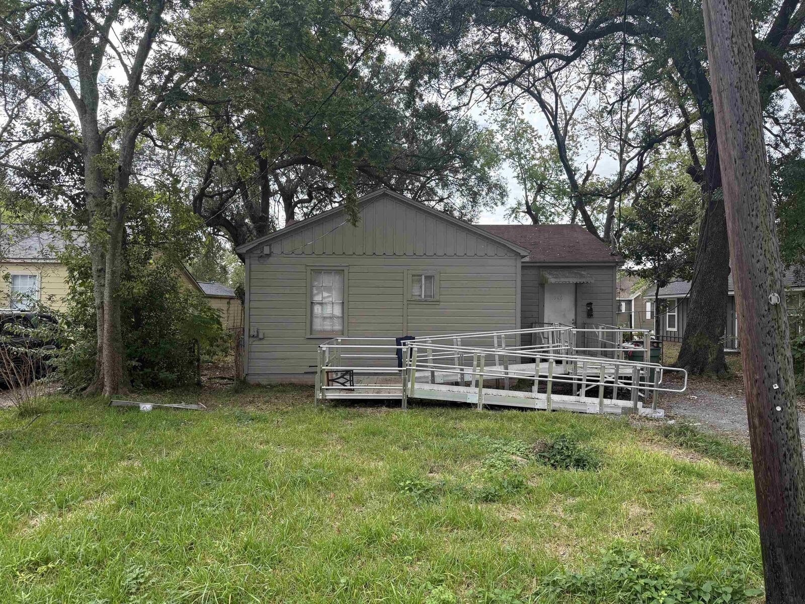 Property Photo: 540 Dewey Street TX 77705
