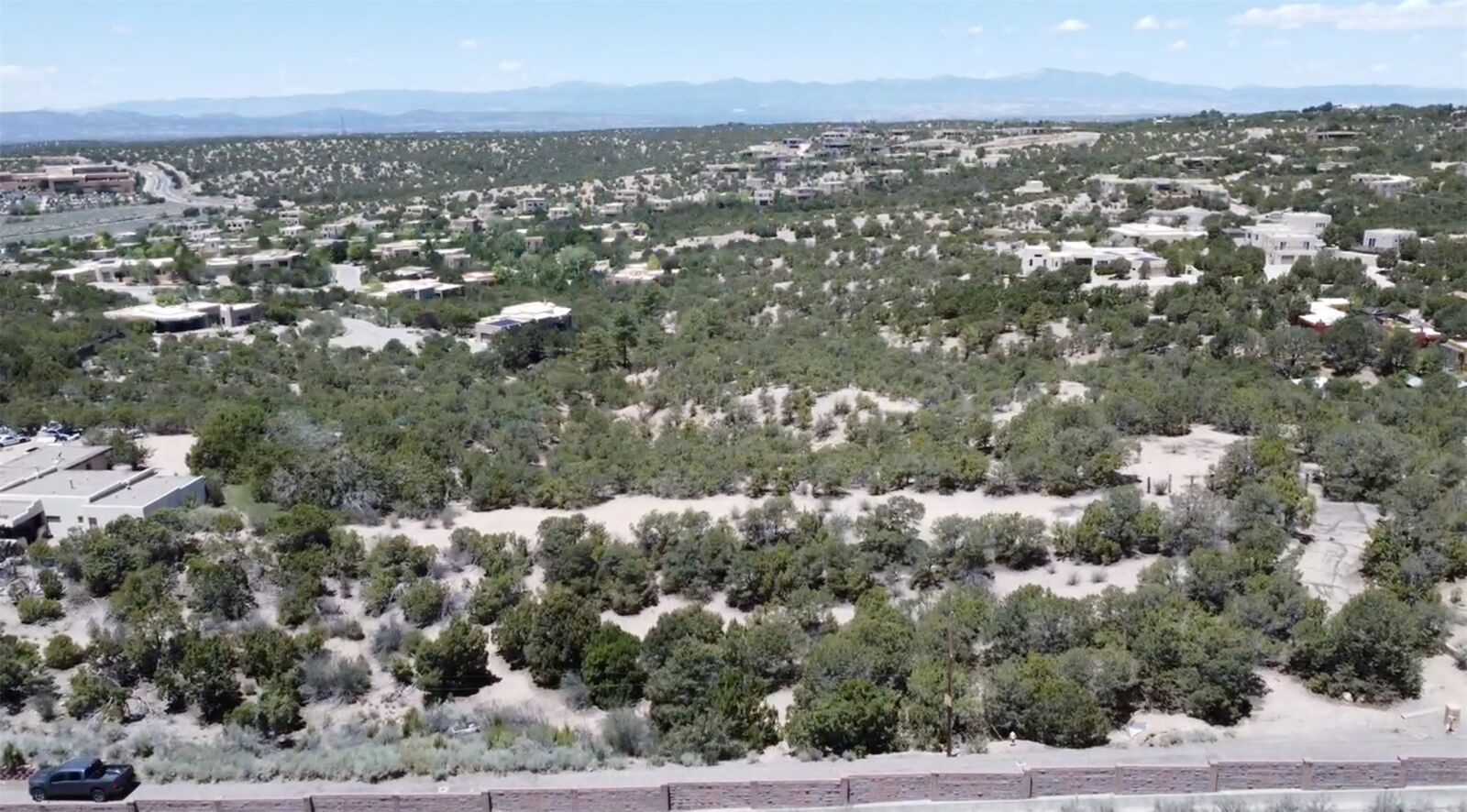 Property Photo:  1130 Tano Del Este  NM 87506 