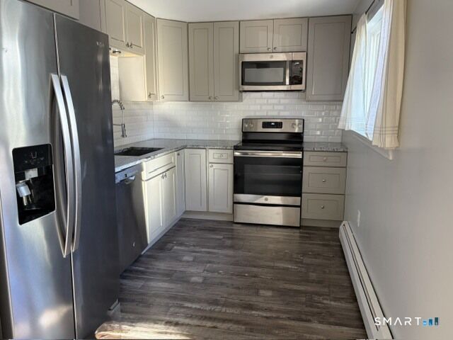Property Photo: 178 Churchill Drive 178 CT 06111
