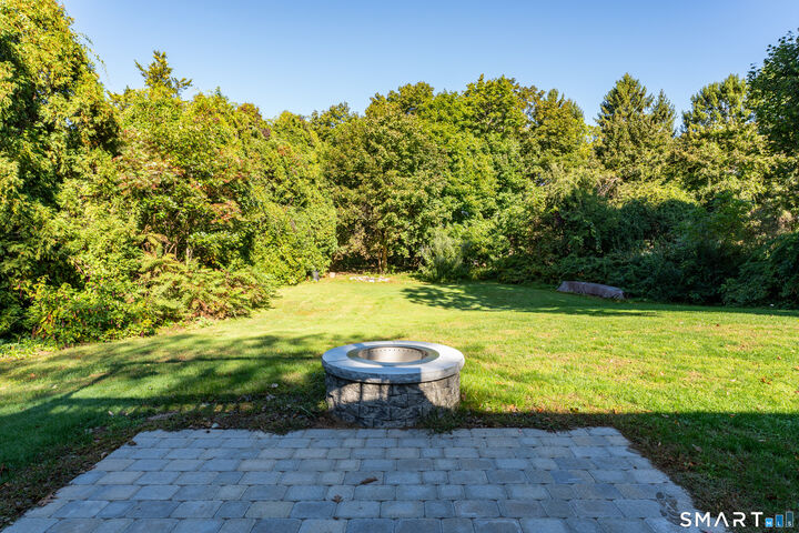 Property Photo:  20 East Creek Circle  CT 06437 