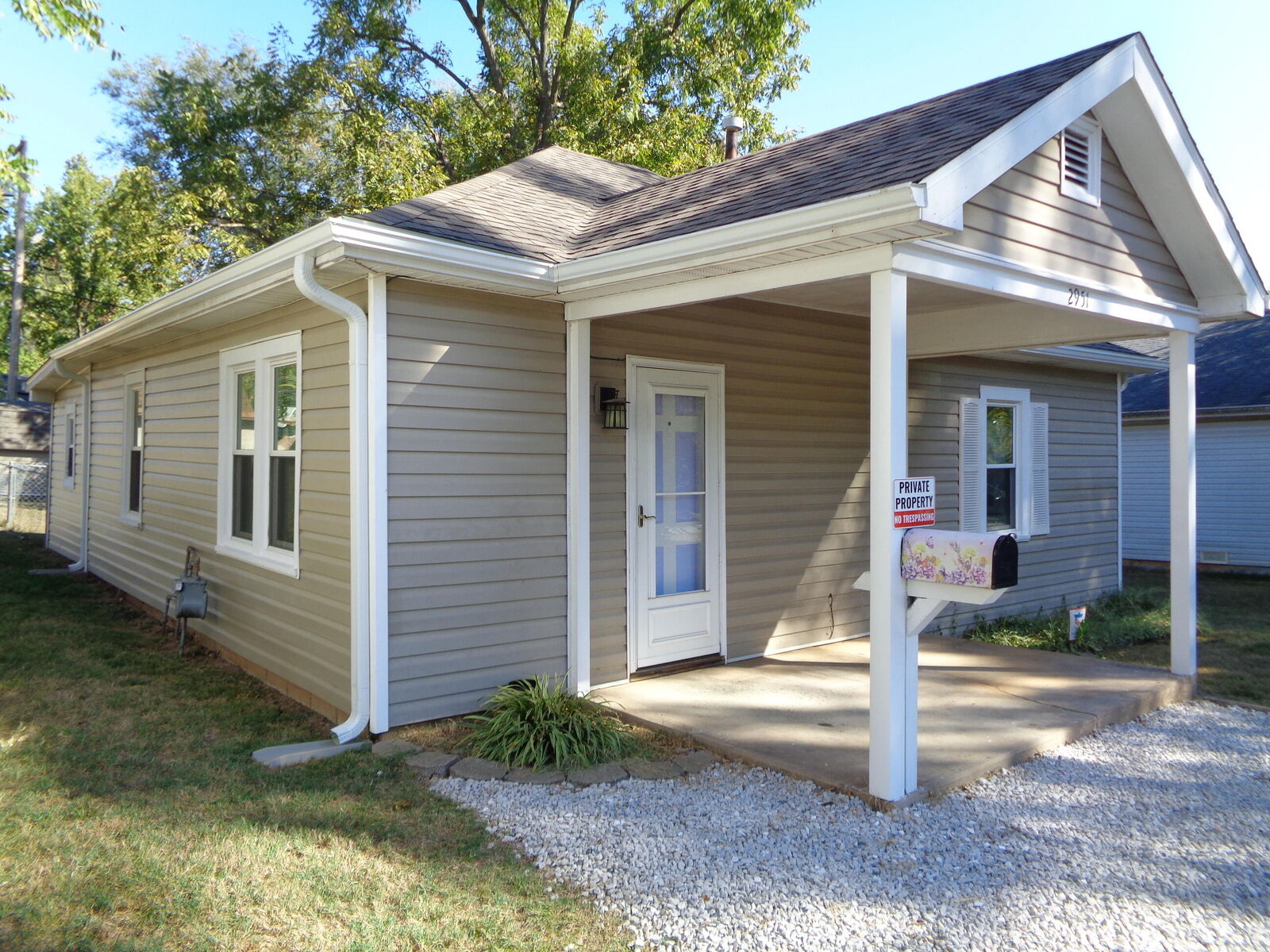 Property Photo: 2951 W Lincoln Street MO 65802