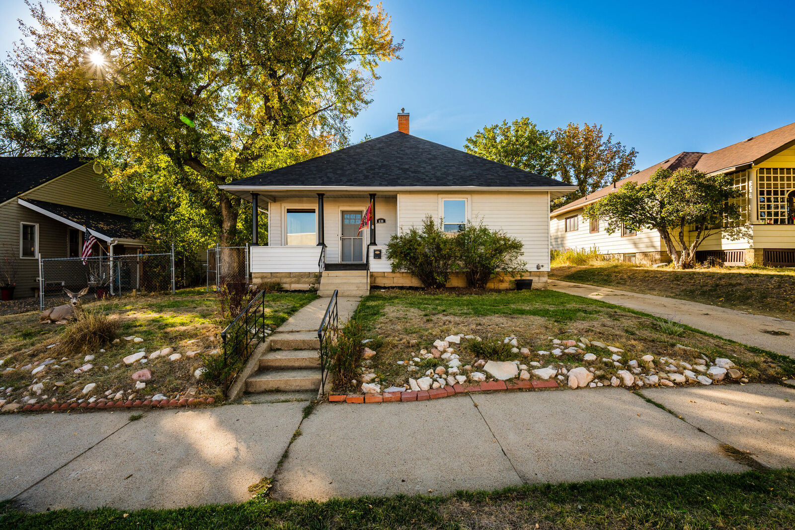 Property Photo:  636 Clarendon Avenue  WY 82801 