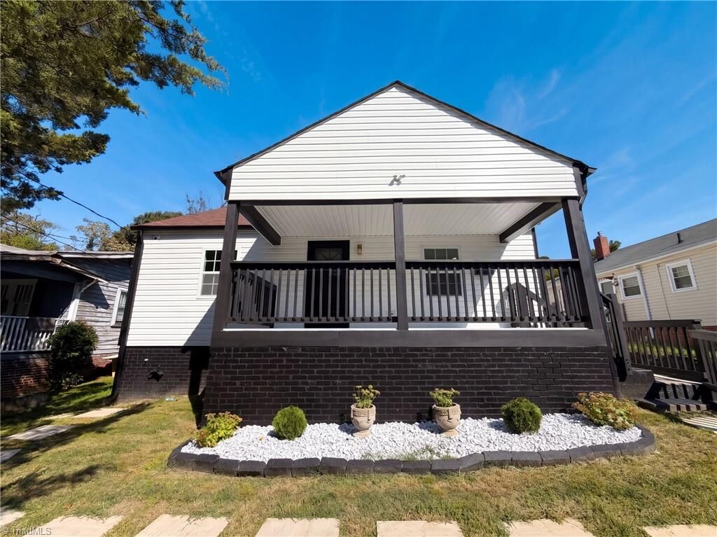 Property Photo:  517 E 27th Street  NC 27105 