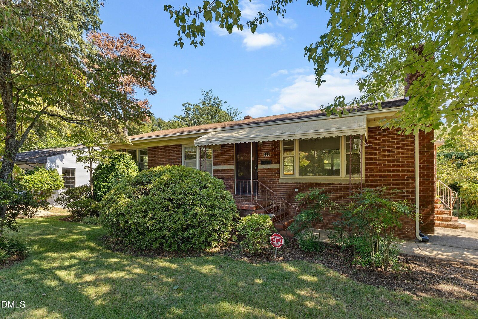 Property Photo:  200 Avery Street  NC 27529 