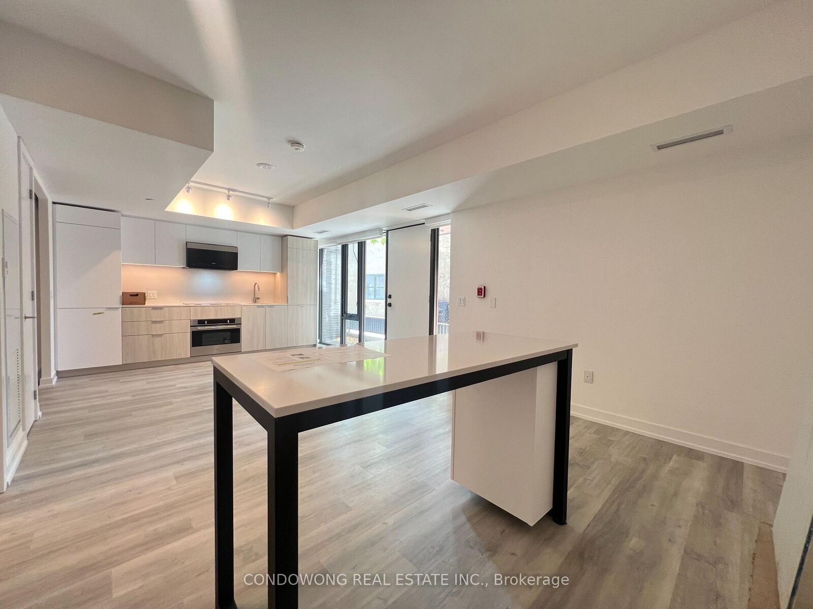 Property Photo:  28 Eastern Avenue Th110  ON M5A 0Y2 