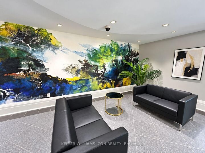 Property Photo:  429 Somerset Street W 105  ON K2P 2P5 