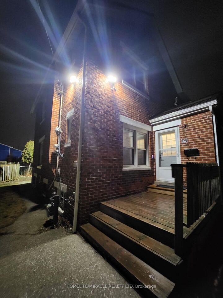 Property Photo: 141 Park Avenue E 143 ON N7M 3V7