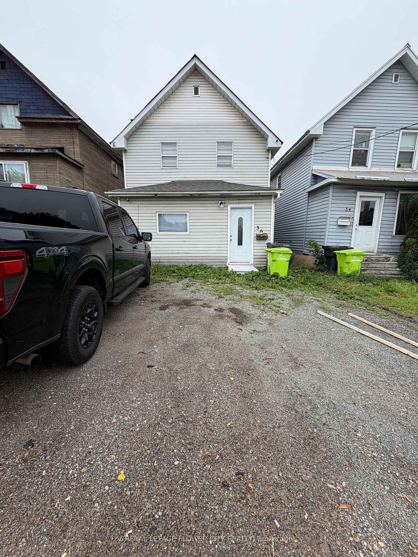 Property Photo:  36 St Georges Avenue E  ON P6B 1W7 