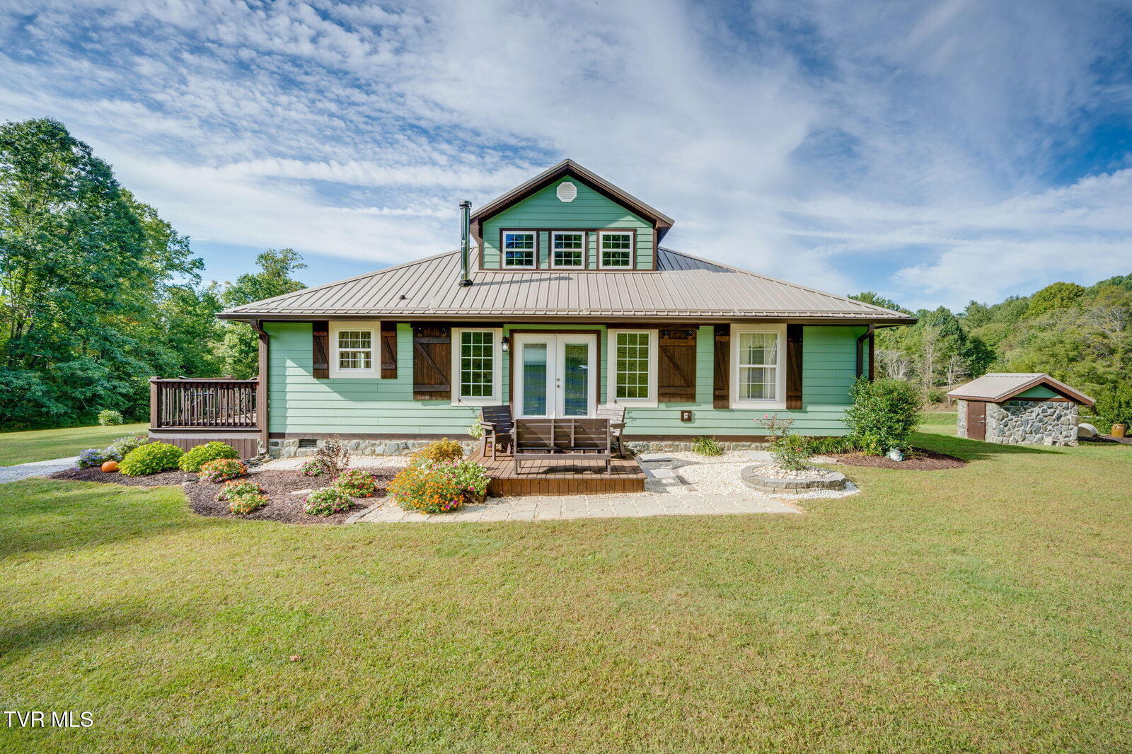 Property Photo: 110 5 Sisters Lane TN 37687