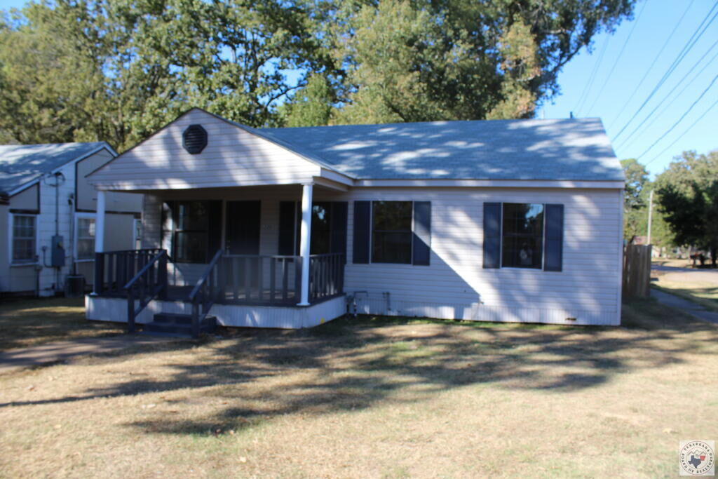 Property Photo: 320 E 13th Street AR 71801