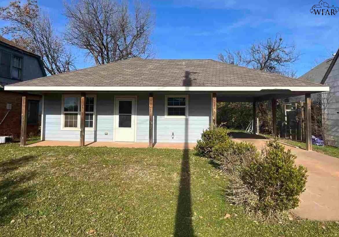 Property Photo:  409 W Michigan Avenue  TX 76360 