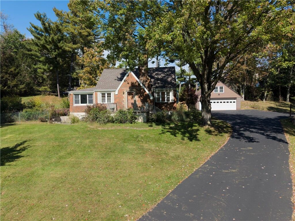 Property Photo:  2255 Ferguson Road  PA 15101 