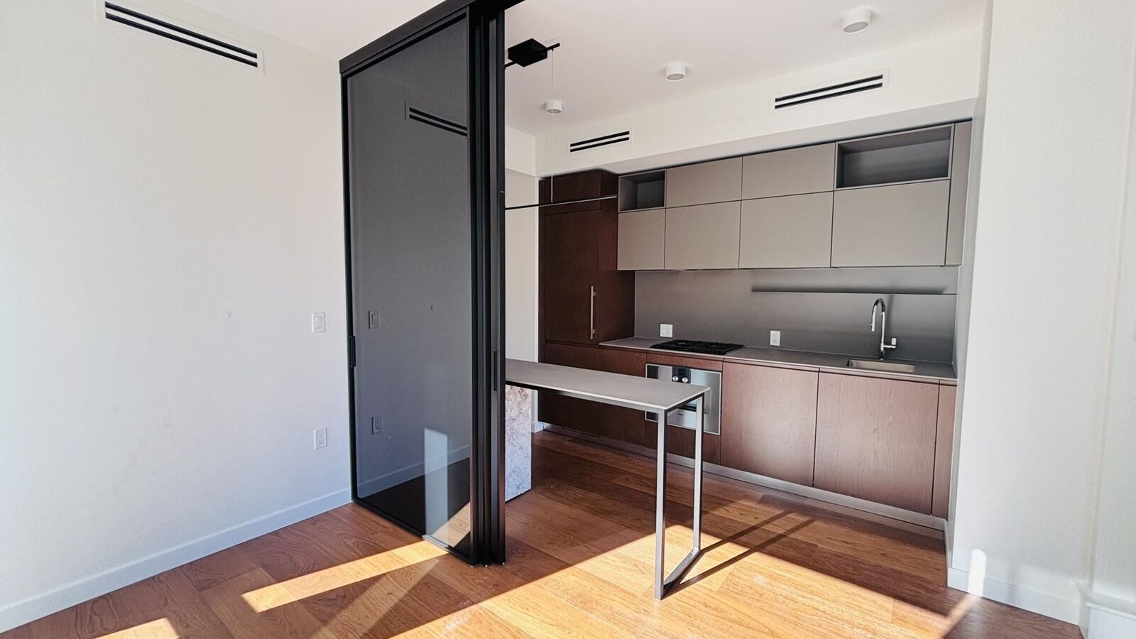 Property Photo:  1277 Hornby Street 1405  BC V6Z 0H7 