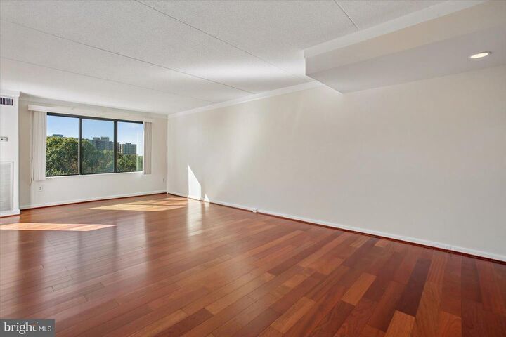 Property Photo:  6300 Stevenson Avenue 1009  VA 22304 