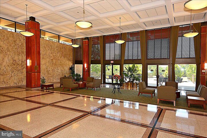 Property Photo: 5501 Seminary Road 106S VA 22041
